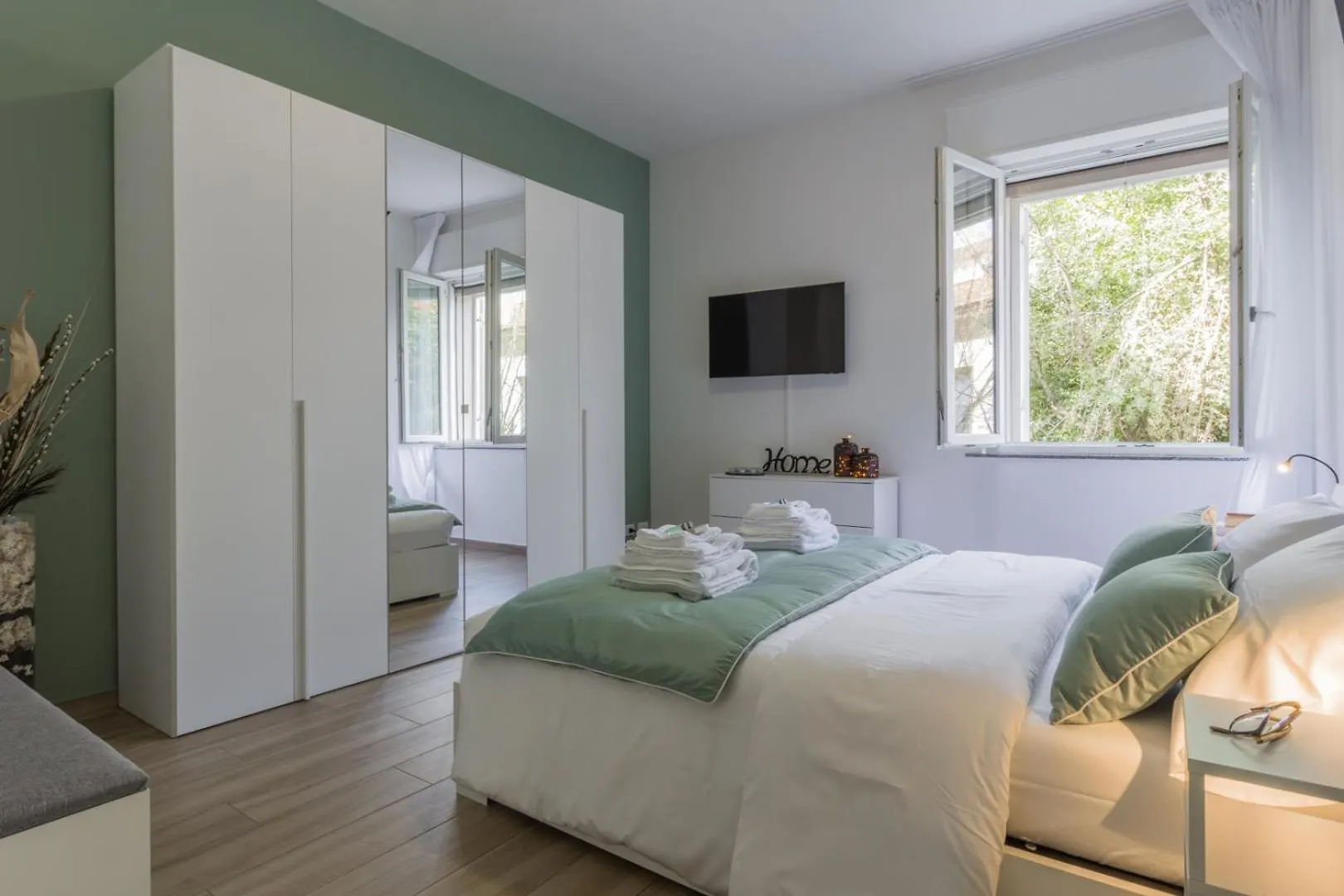 Maggie House Apartment Piacenza Italy