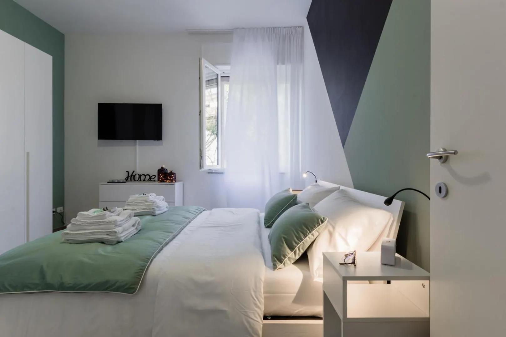 Maggie House Apartment Piacenza 0*,